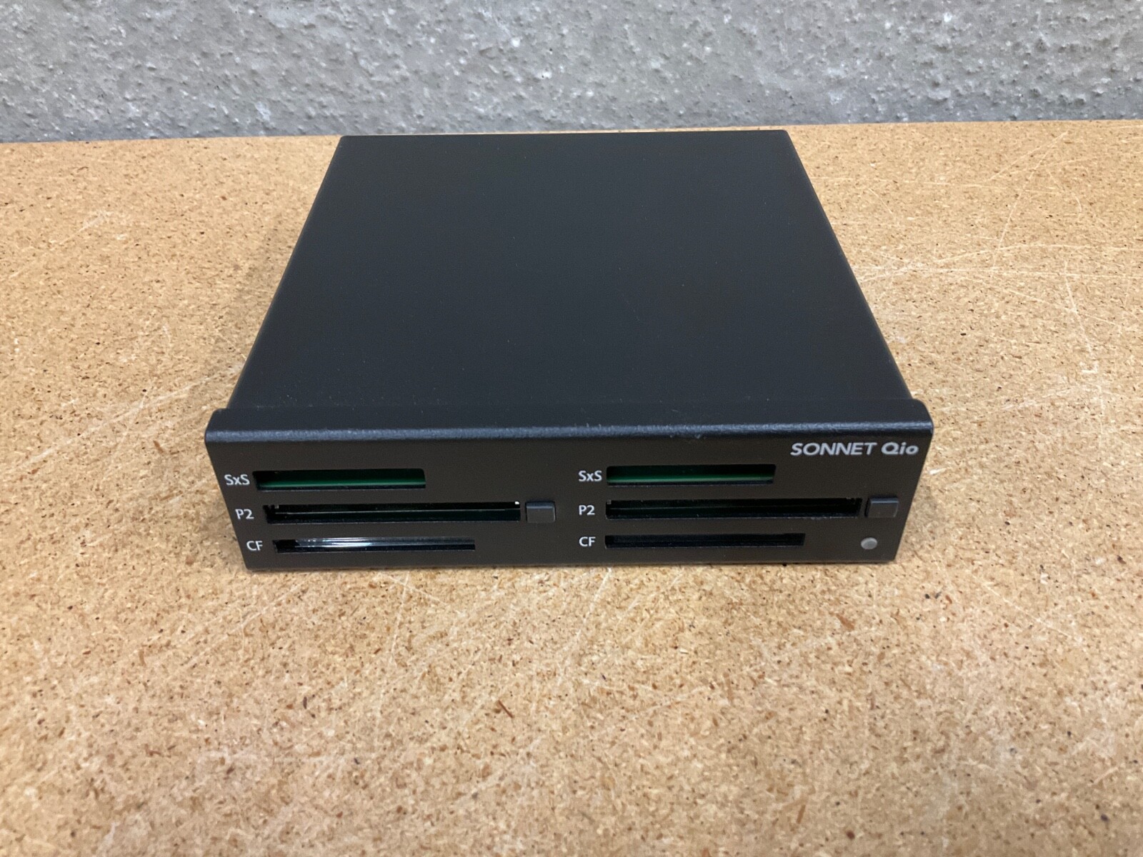 Sonnet Qio Universal Memory Card Media Reader