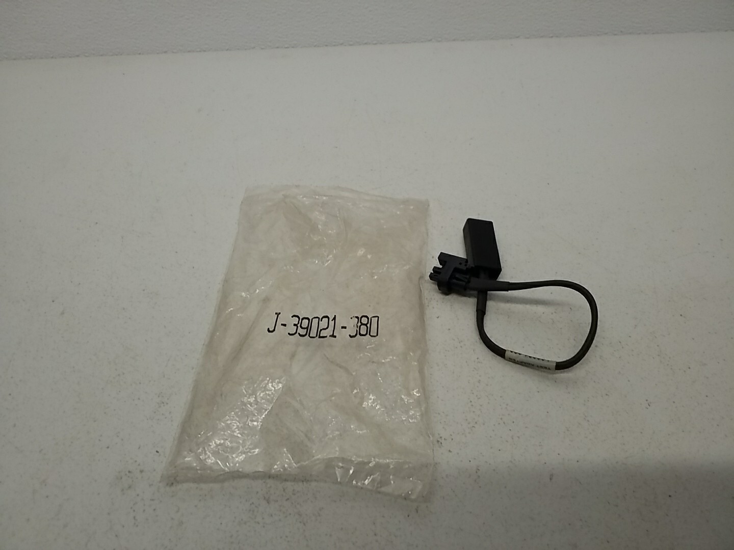 J-39021-380 KENT MOORE Tool Injector Test Adapter J-39021-380 Adapter