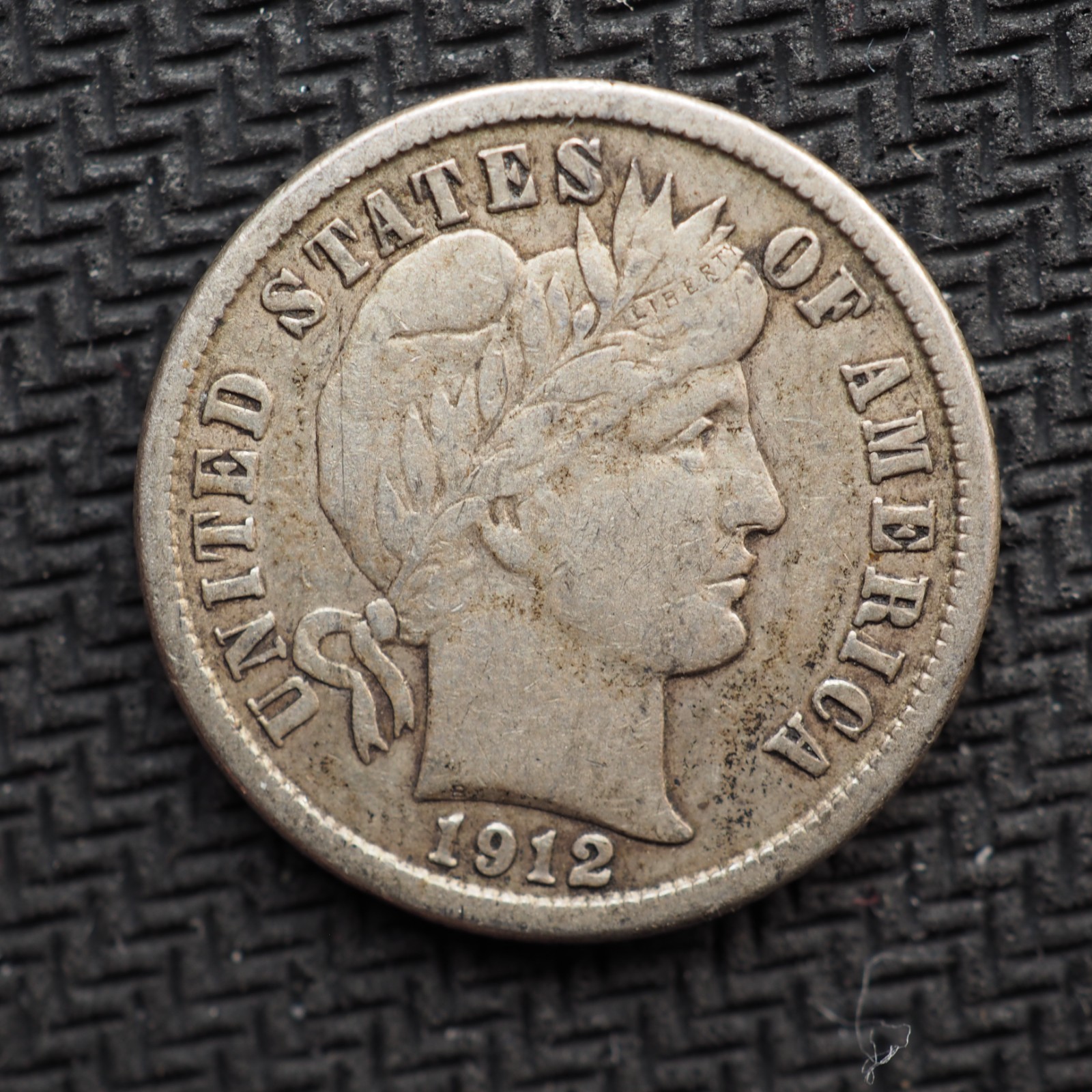 1912 *D * BARBER SILVER DIME * NICE * - FREE SHIPPING! - C3384