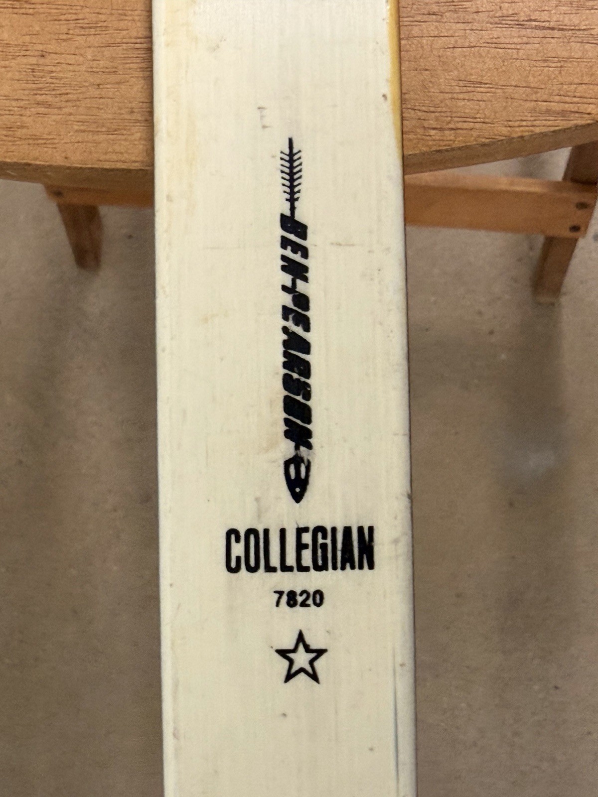 VINTAGE BEN PEARSON COLLEGIAN 7820 RECURVE BOW 60 INCH
