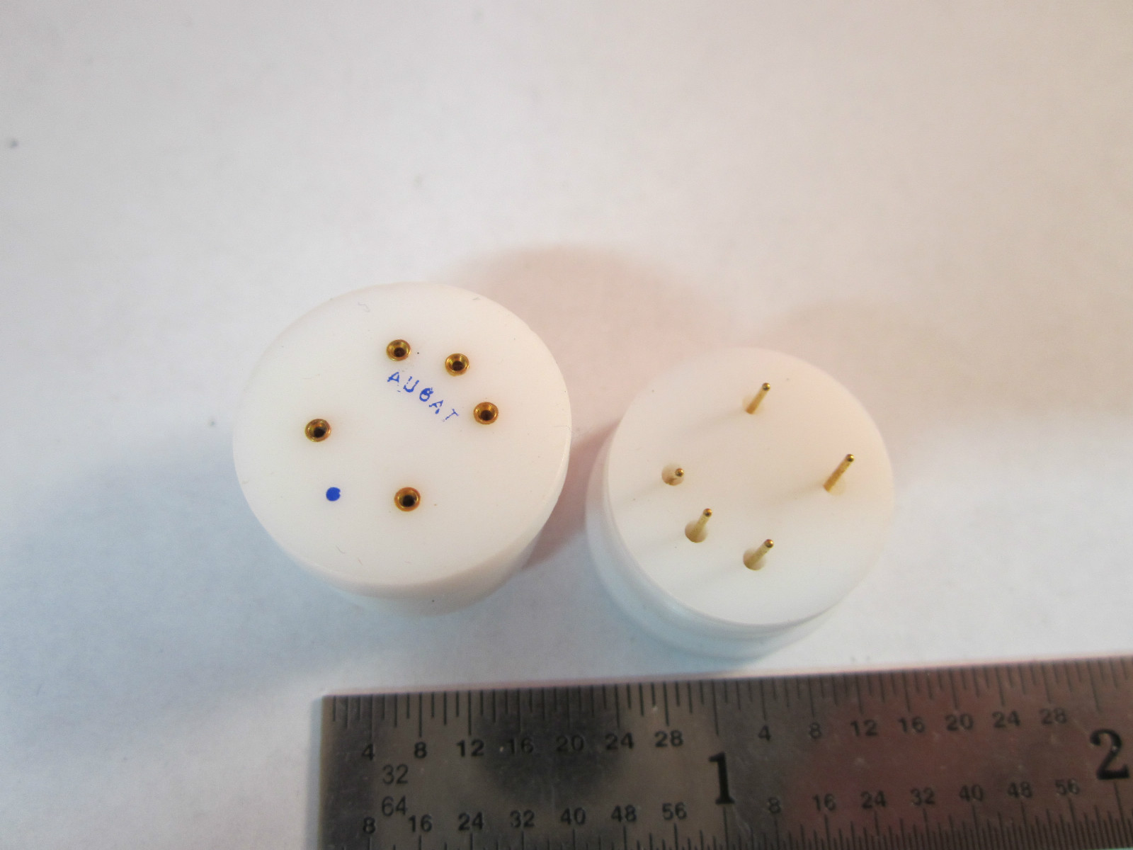 LOT 2 EA TEFLON AUGAT SOCKET FOR C HEADER TO PACKAGE COMPONENTS BIN#5M-24