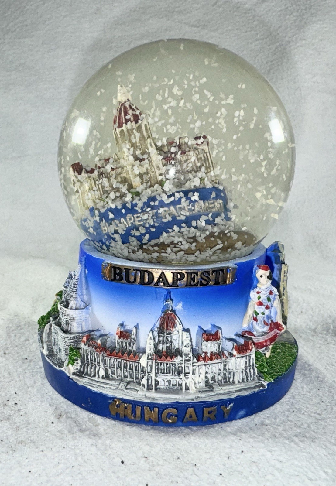 Travel / Souvenir Snow Globe from Budapest Hungary (Budapest Parliament)