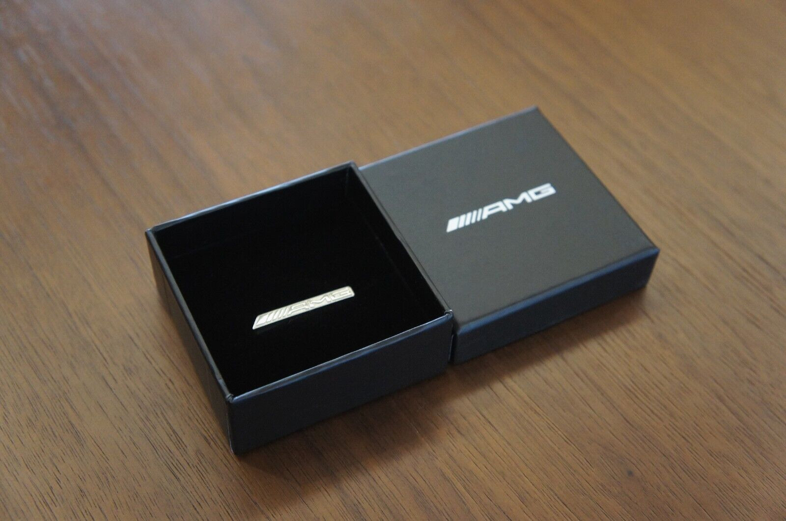 NIB Genuine Mercedes-Benz AMG Exclusive Collectible Silver Steel Metal Pin Badge