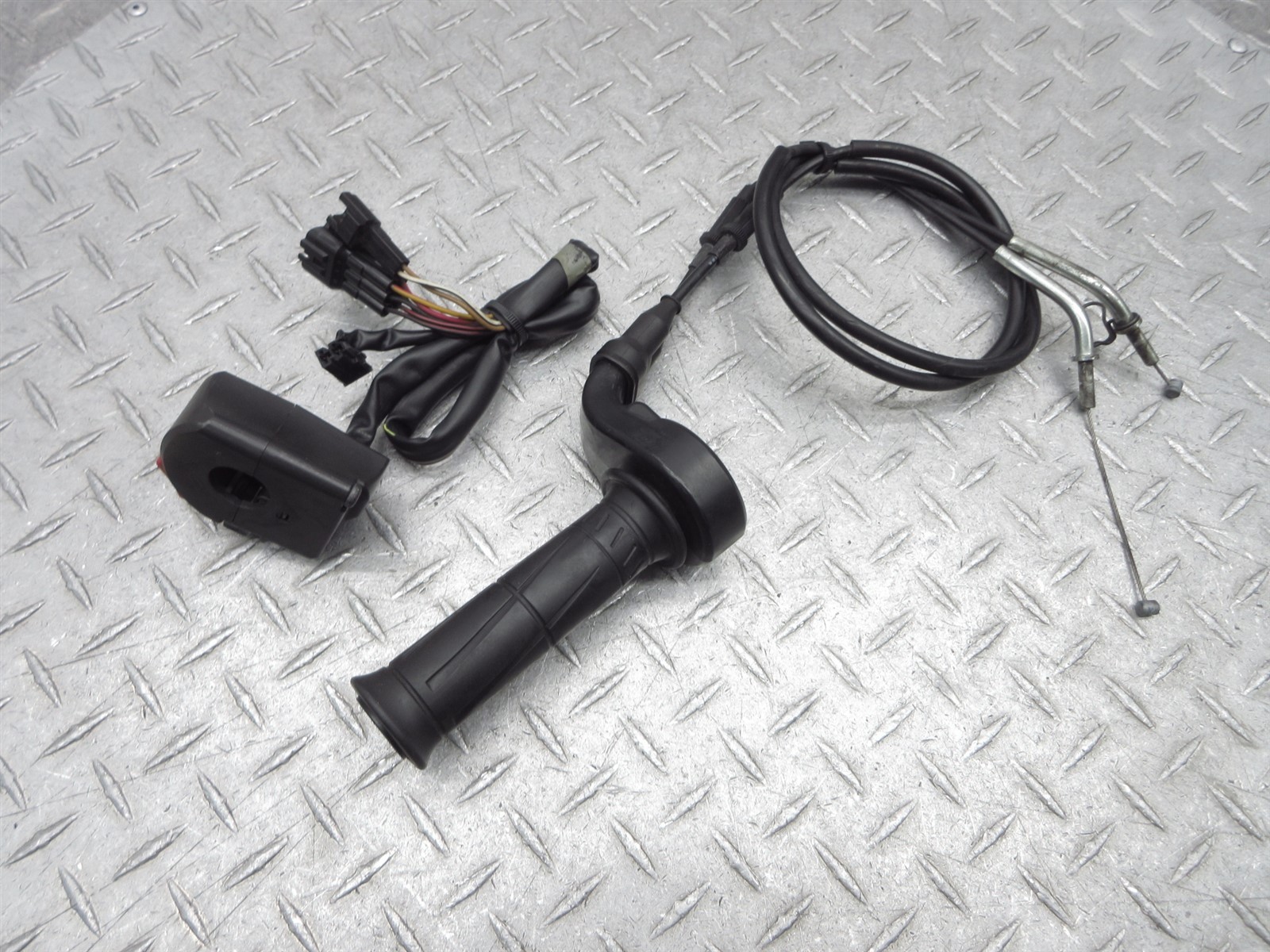 2011 11-15 Kawasaki ZX10R ZX1000 ZX1000D ZX10 Right Switch Throttle Control Grip