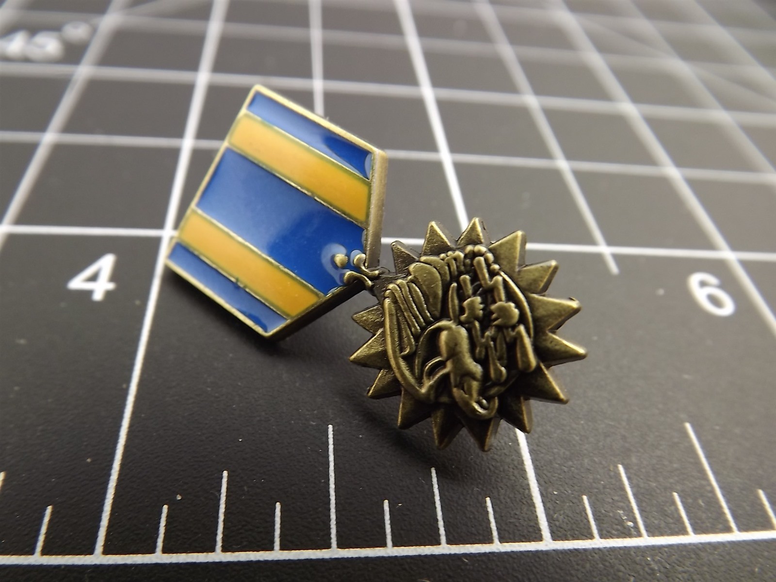 FREE SHIP Lapel Pin United States Air Medal Blue & Yellow Enamel 1 3/16"