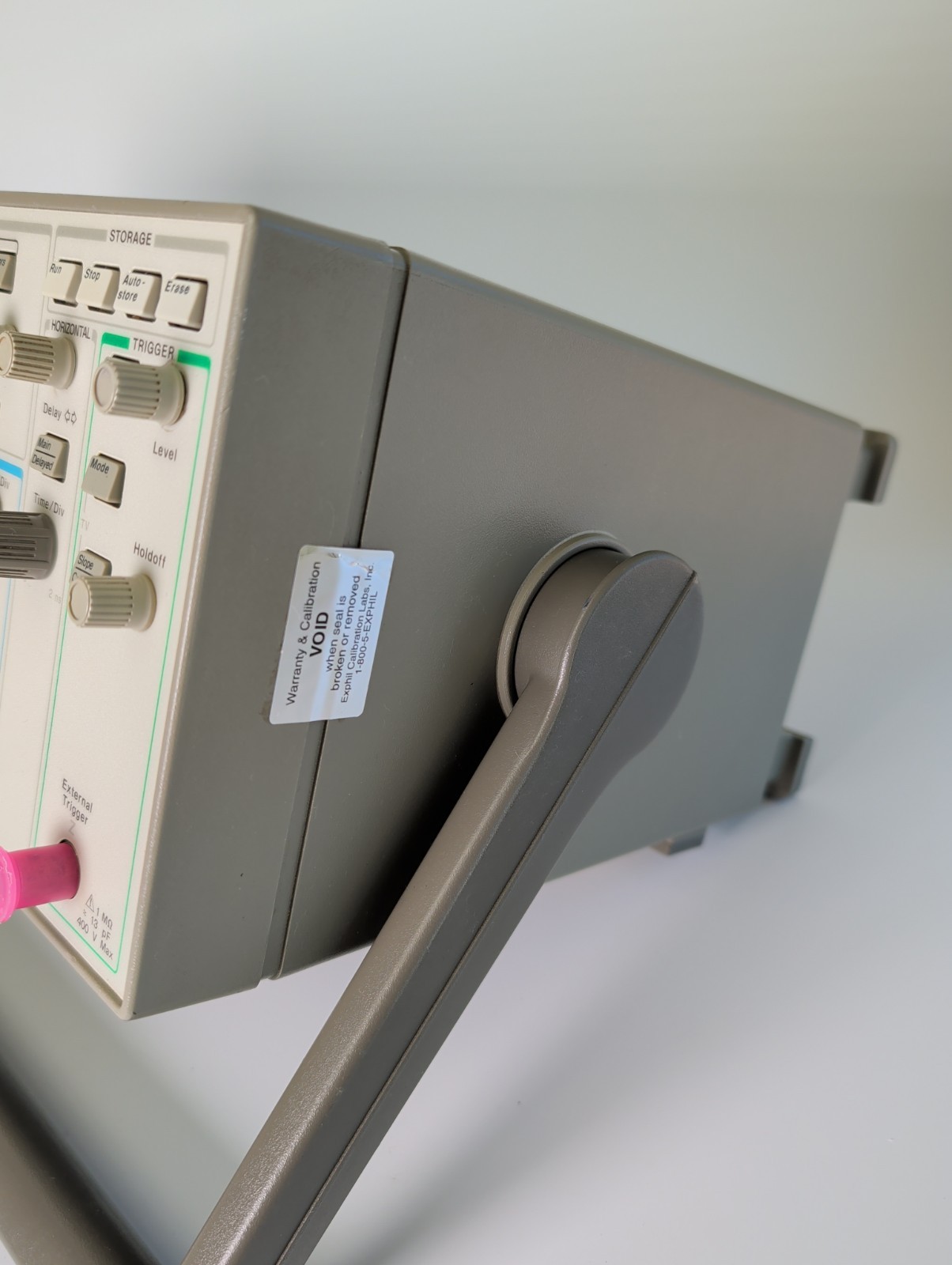 HP 54600A Digital Oscilloscope Powers on and display works. No Probes