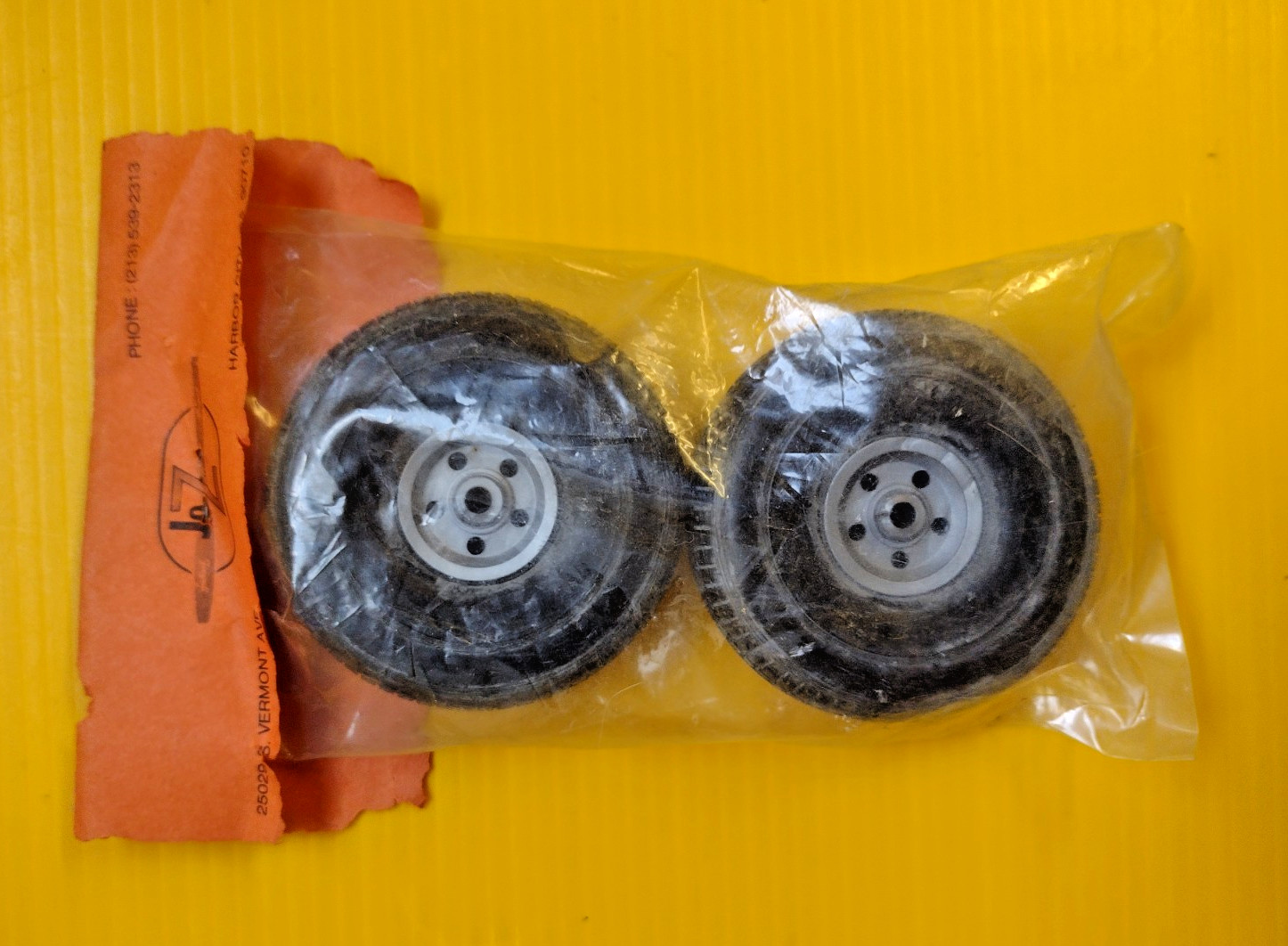 Vintage. Jo Z Products Inc. 2.75 Inch Ultralight Scale Wheels  Stock no. 4008