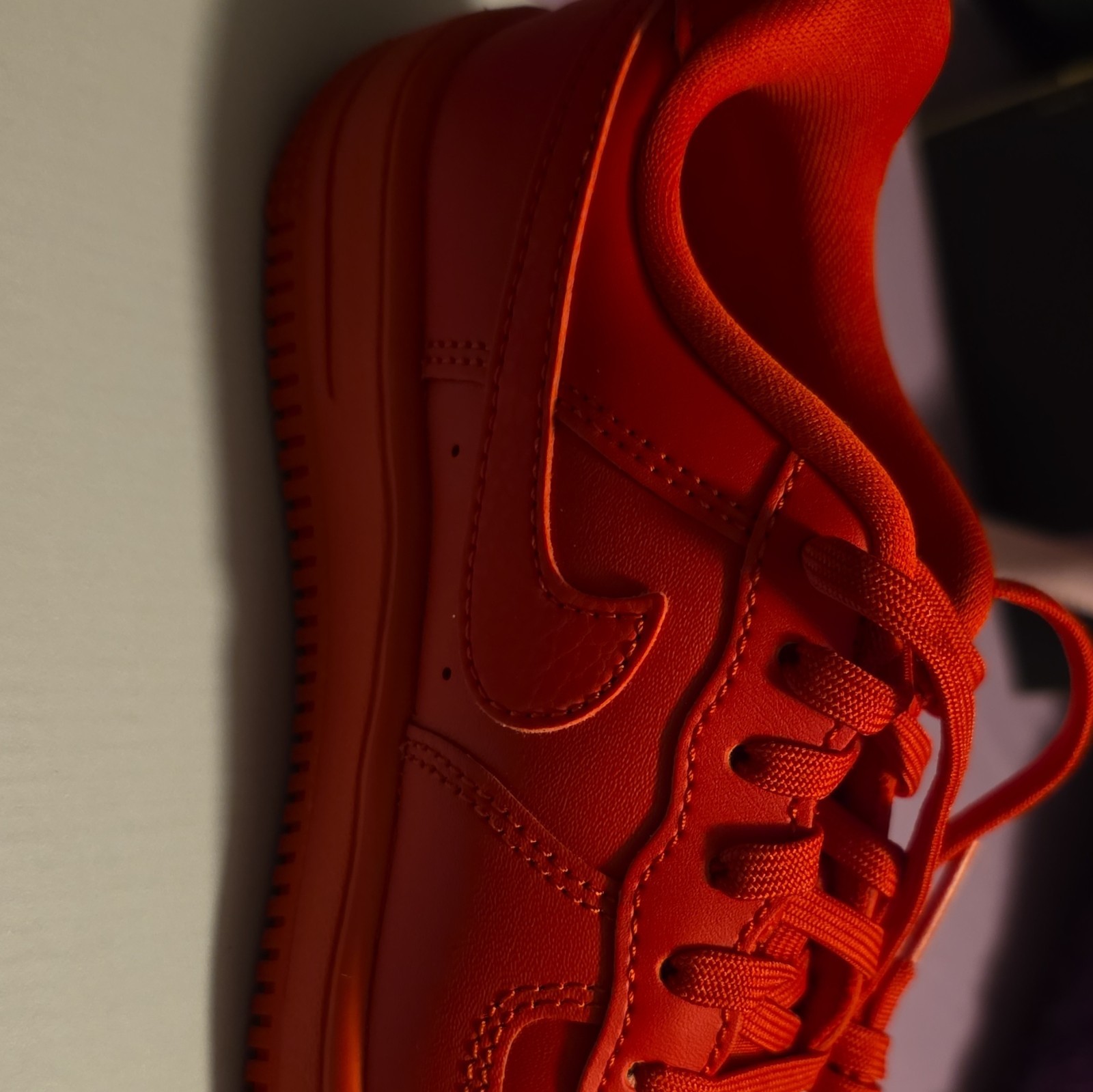 Nike Men's Red Low Top Lace-Up Athletic Sneaker Solid Pattern New w/ Box