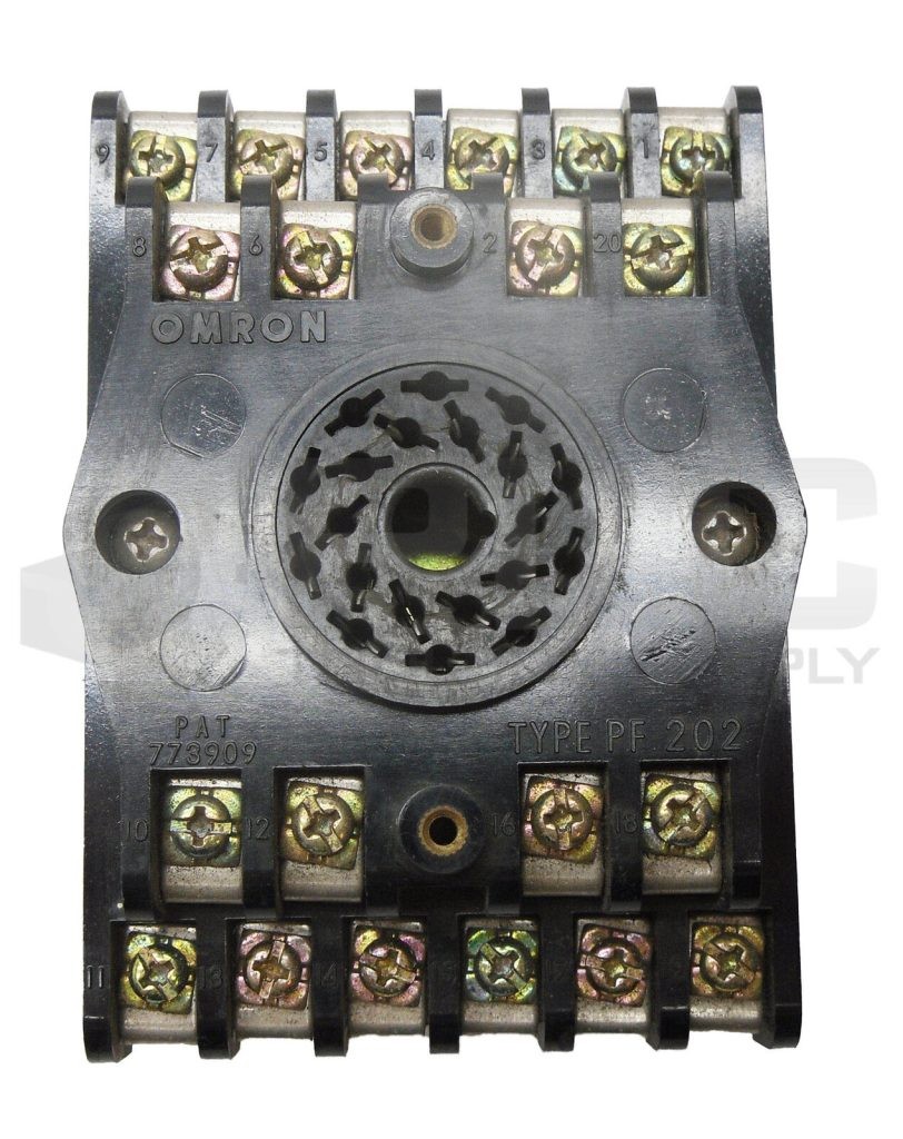 NEW OMRON 940-0770-00 RELAY BASE  TYPE PF 202