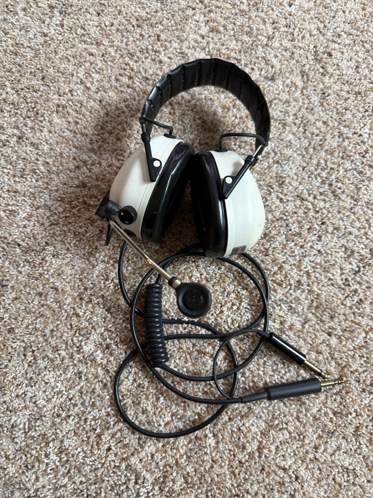 Peltor Model 7003 Aviation Headset