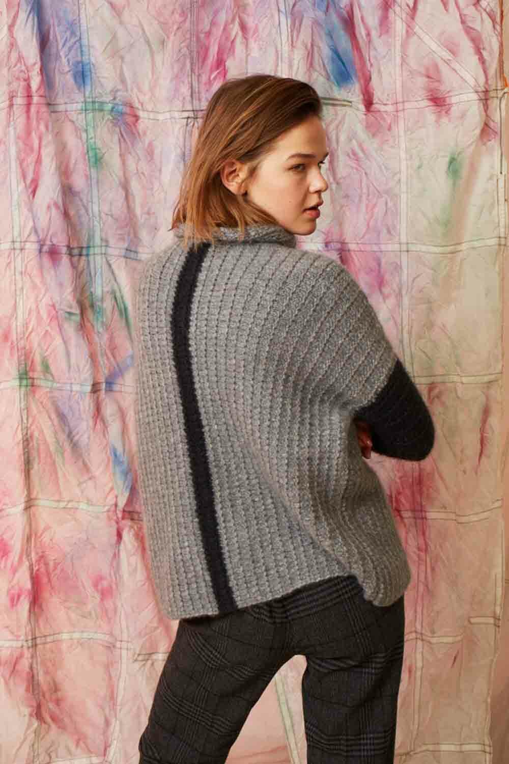 Pullover - Lang Yarns Cashmere Light - Model Package Knitting Package With