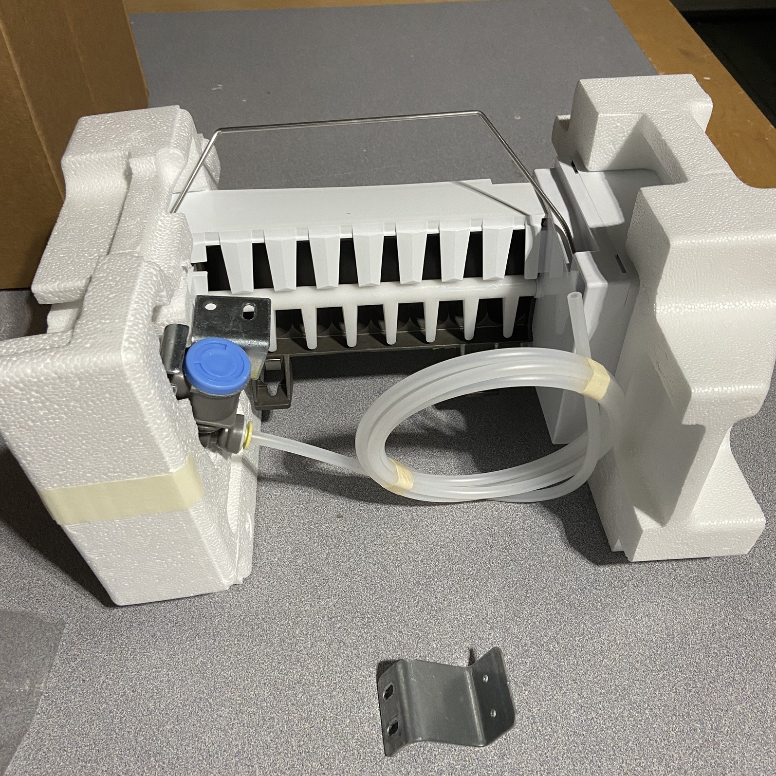 NIB-Whirlpool Refrigerator Ice Maker Kit-W11729596 *5 Pin Harness Only