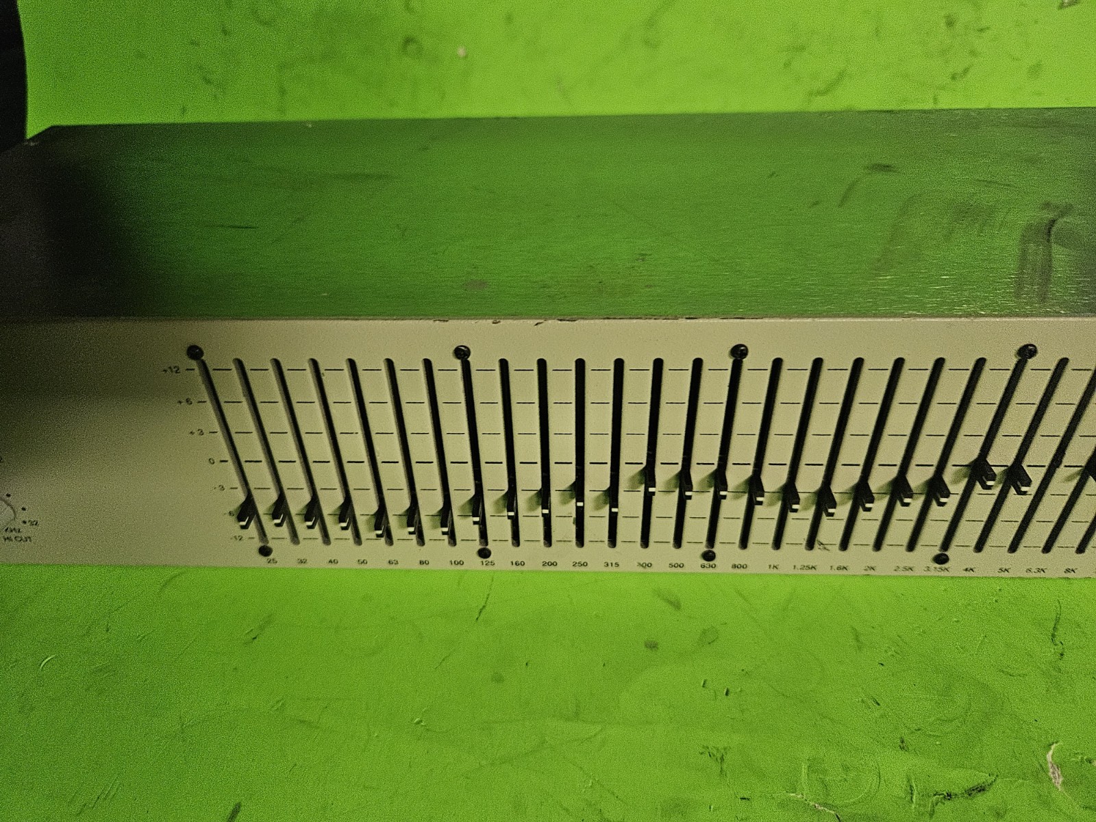 Furman Q302 - Graphic EQ 30 band
