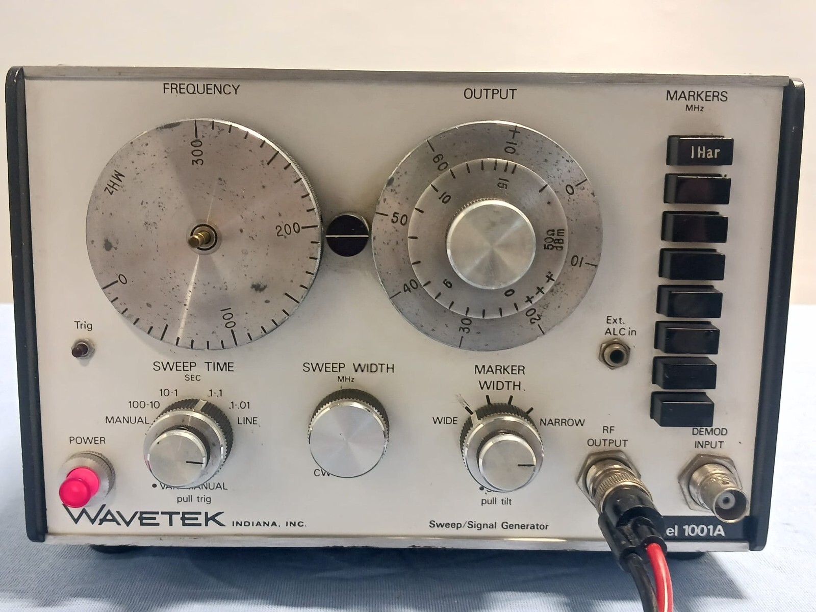 Wavetek Sweep/Signal Generator Model 1001A