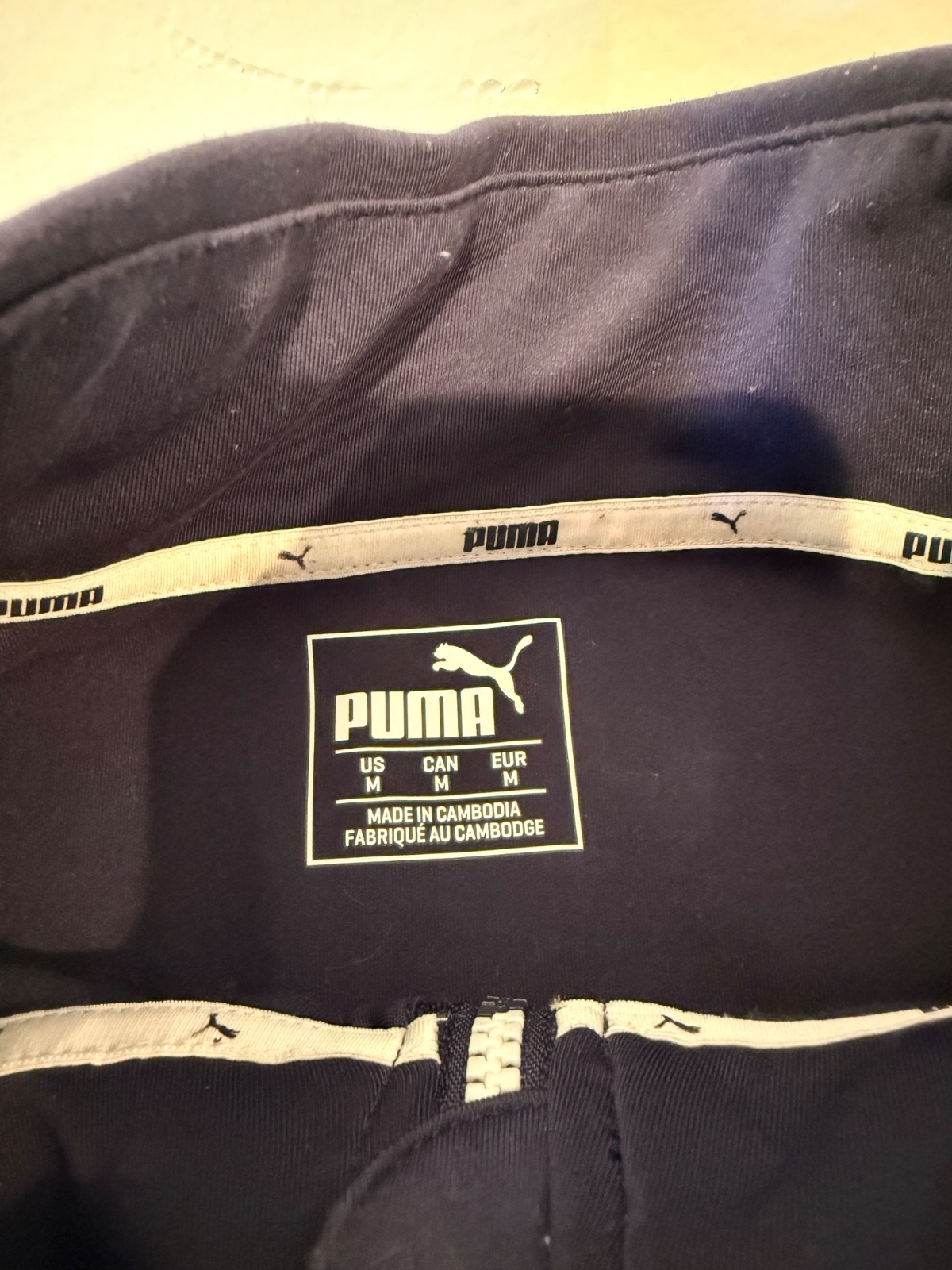 PUMA LIGHTWEIGHT 1/4 ZIP PULLOVER LONG SLEEVE POLY/SPANDEX NAVY BLUE MEDIUM