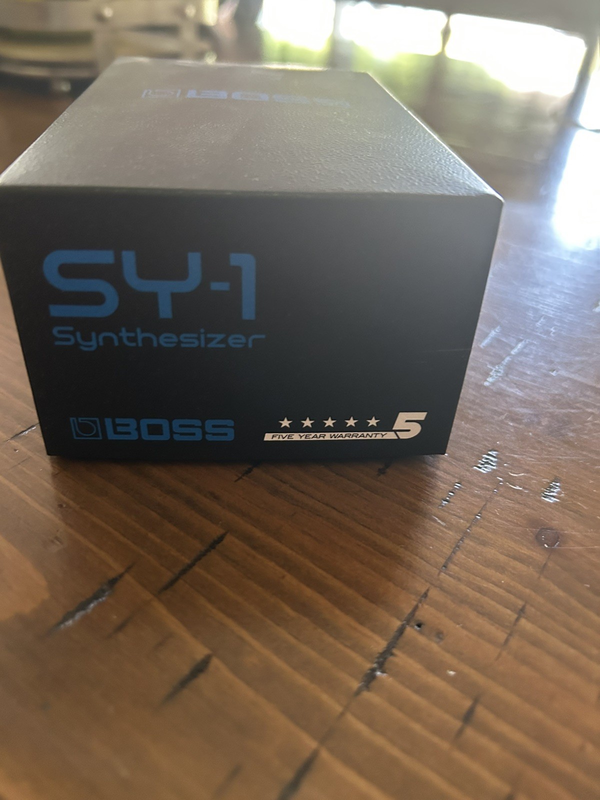 BOSS SY-1 Synthesizer Guitar Effect Pedal