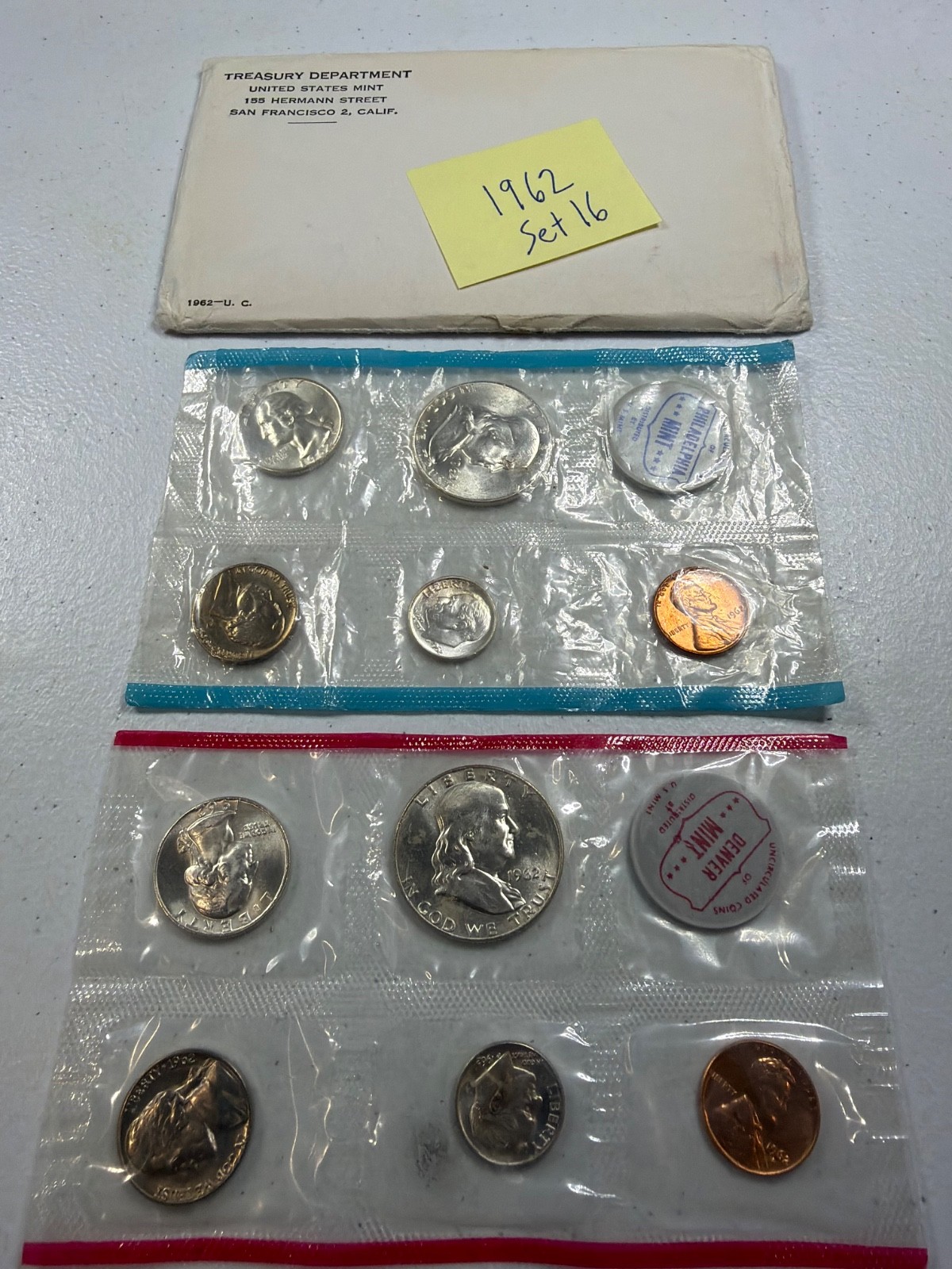 (1) 1962  US MINT SILVER P & D Set,  in all OGP,  w/ 90%  SILVER COINS,   SET 16