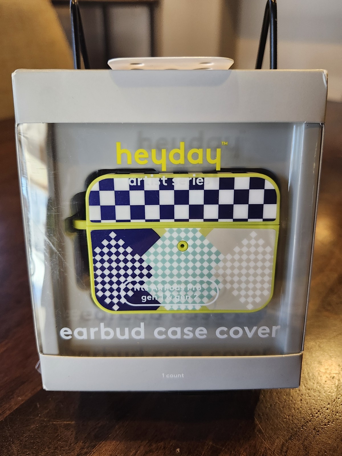 heyday Earbud Case Cover Wireless Charging Compatible Geometric Multicolor Clip