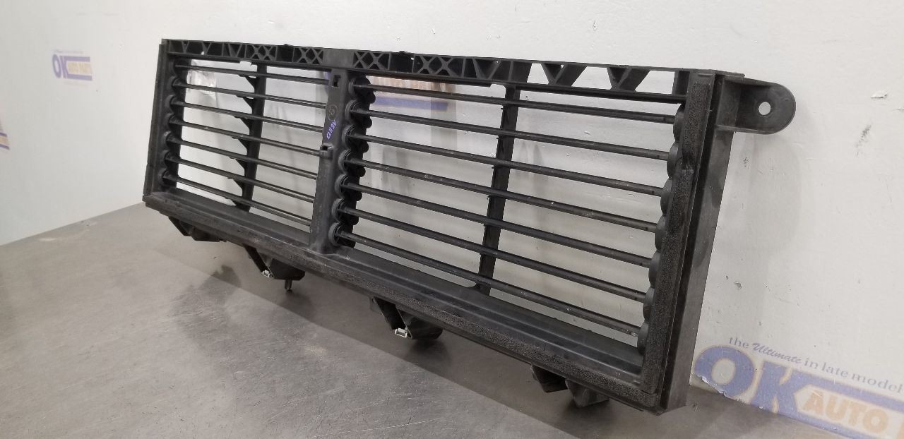 23 DODGE RAM 3500 AIR SHUTTER 6.7L
