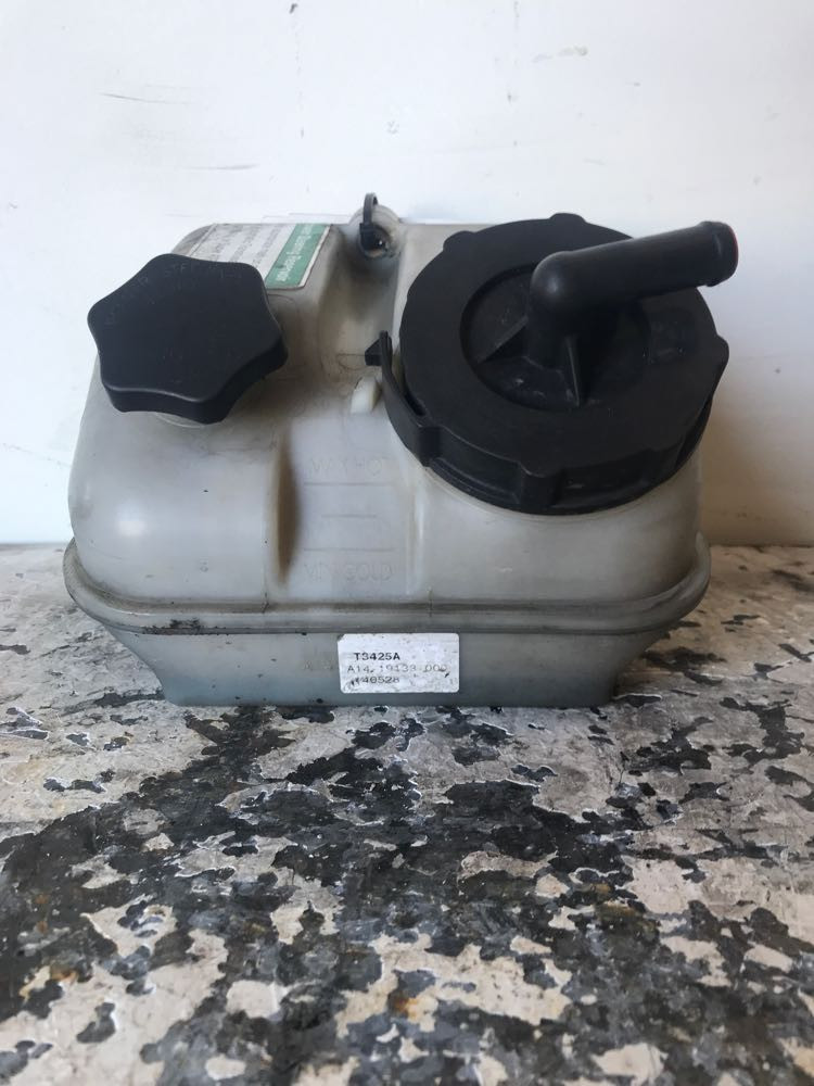 2008-2024 Freightliner Cascadia Power Steering Reservoir A1419133000 (631-10242)