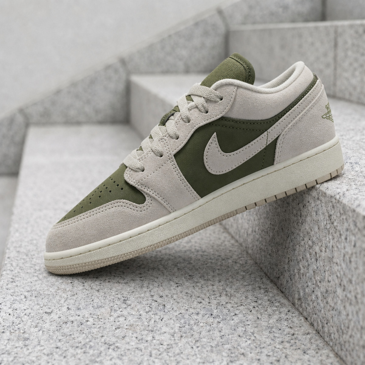 Nike Air Jordan 1 Low SE Medium Olive Sail HV4396-201 GS New
