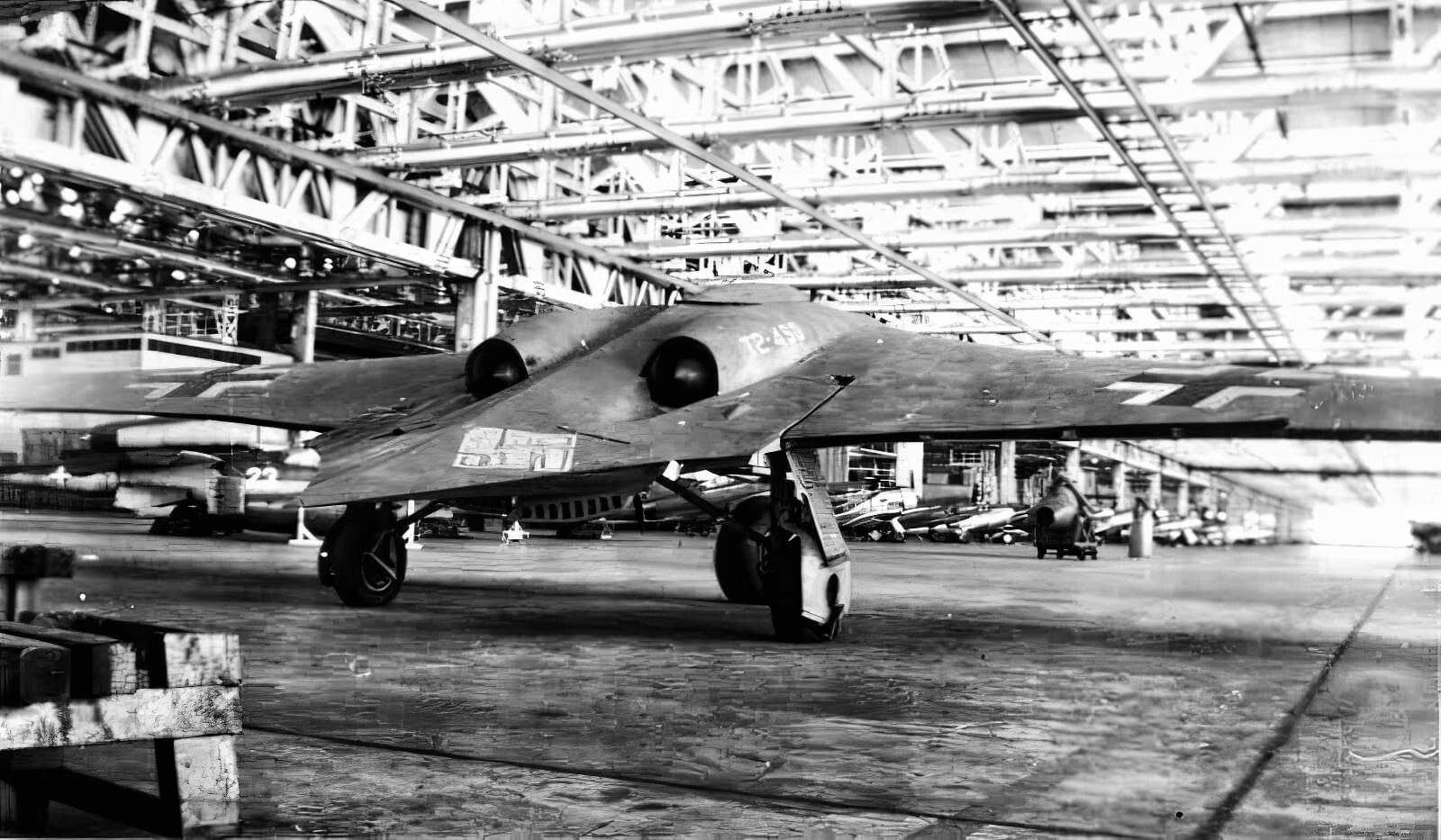 WW2 WWII Photo World War Two / German Luftwaffe Horten Ho 229 Jet Bomber