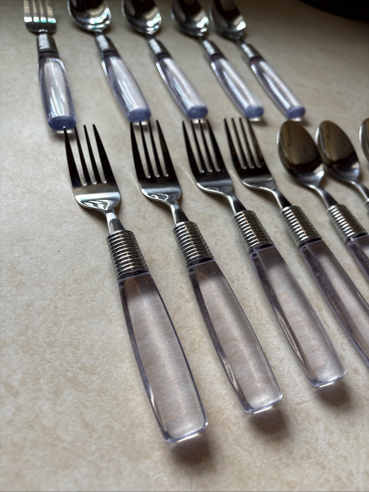 Hampton Silversmiths Stainless Flatware Clear Handle 13 Piece China 818
