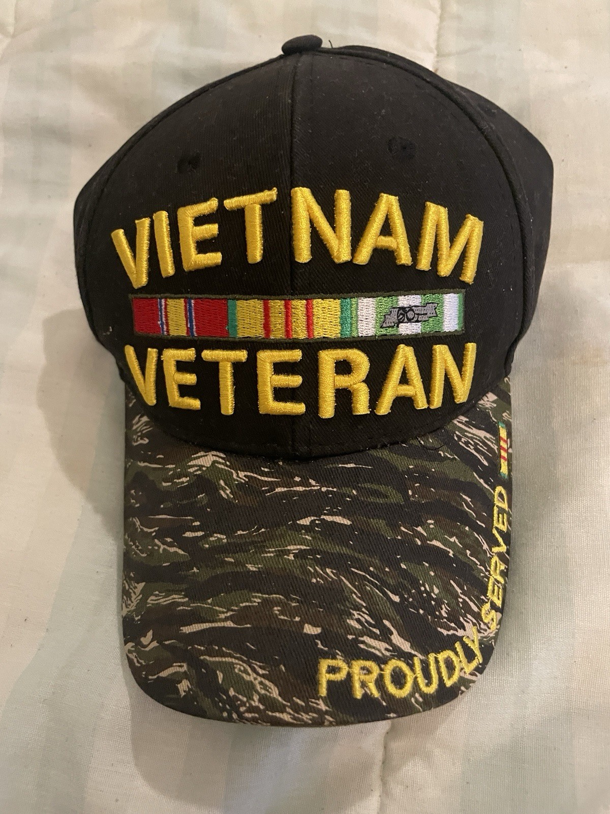 Medals of America Vietnam Veteran Camouflage Hat Proudly Served Militaria