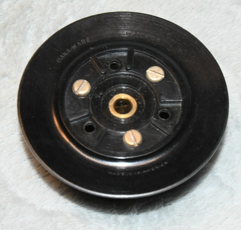 NOS Dakaware 3" Knob With Skirt & 1/4" Shaft Opening Buy It Now Is For One Knob
