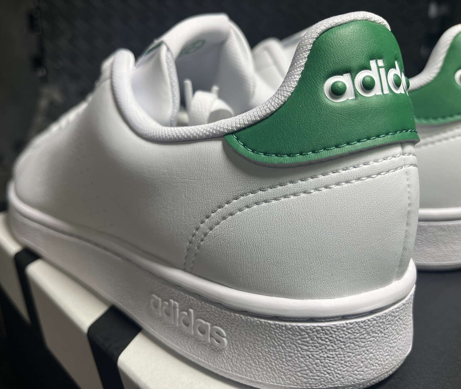 Adidas Advantage Base White Green Mens Sz 10 NEW W Box/tag FREESHIP GZ5300