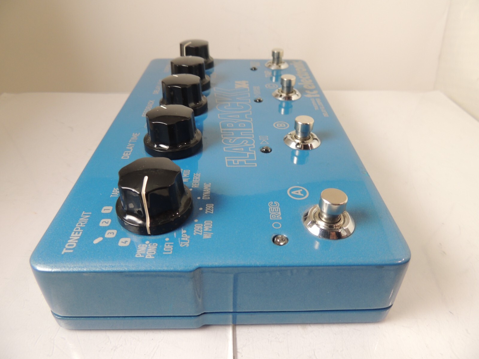 TC Electronics Flashback x4 Delay/Looper Effects Pedal Guitar Free USA Ship
