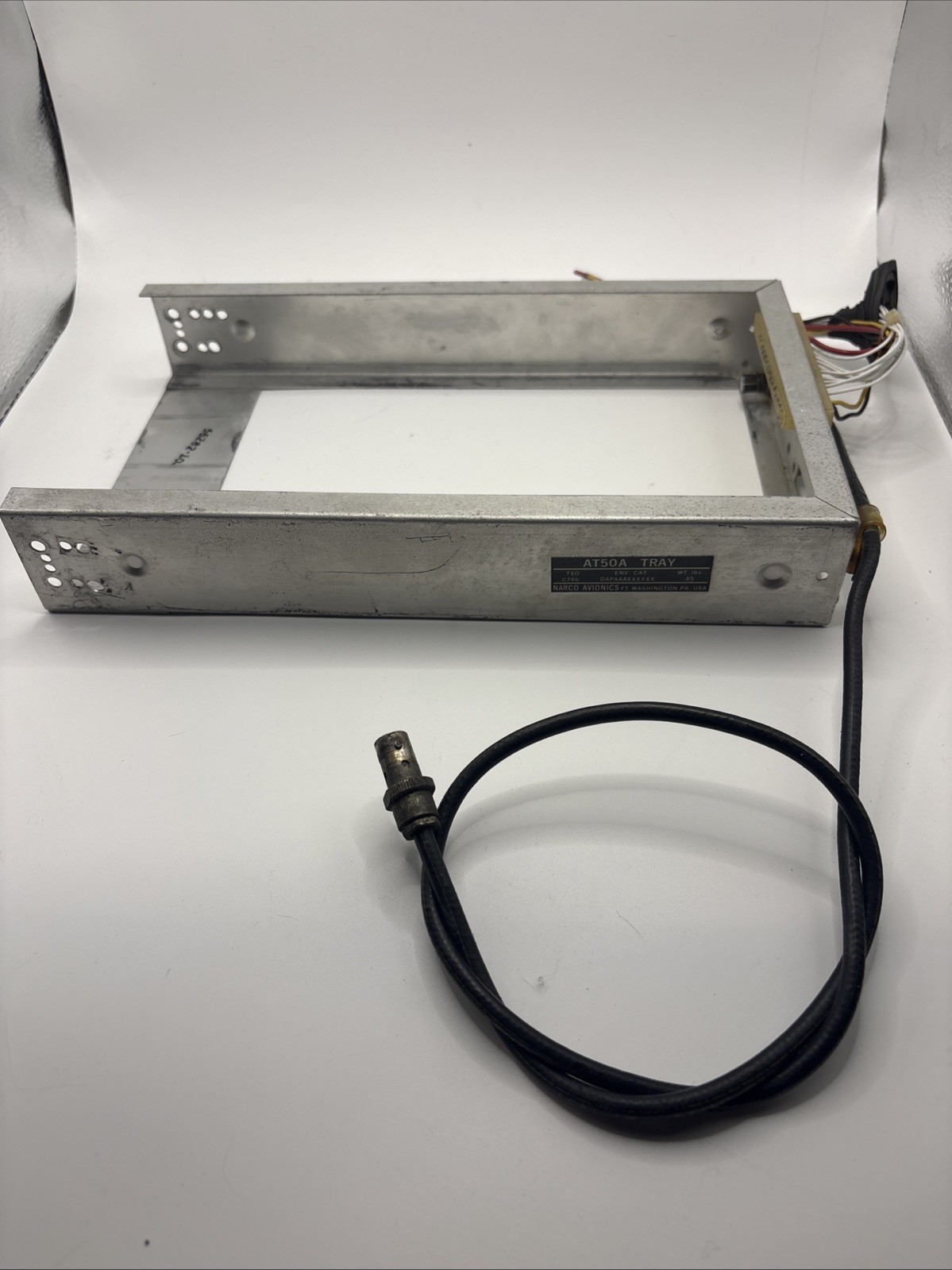 Narco AT50 Tray & Connector 56282-102 (3636)