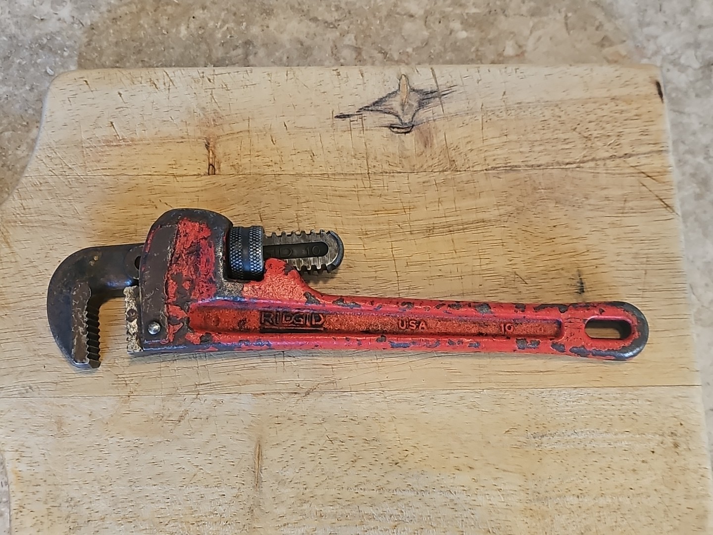 Vintage Rigid 10" Heavy Duty Adjustable Pipe wrench used Nice