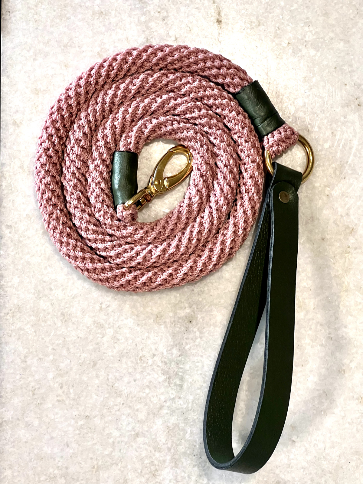 Dog Leash - Handmade with Acrylic Fiber and Genuine Leather