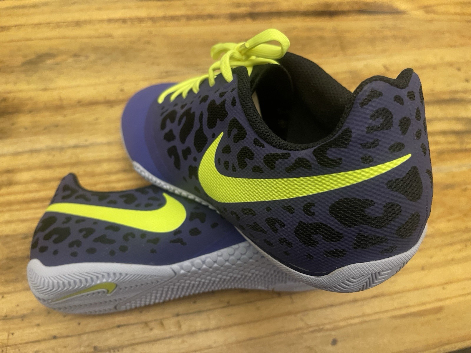 Nike Elastico Pro II Mens Size 9.5 Purple Soccer Turf Shoes Low Top 580455-575
