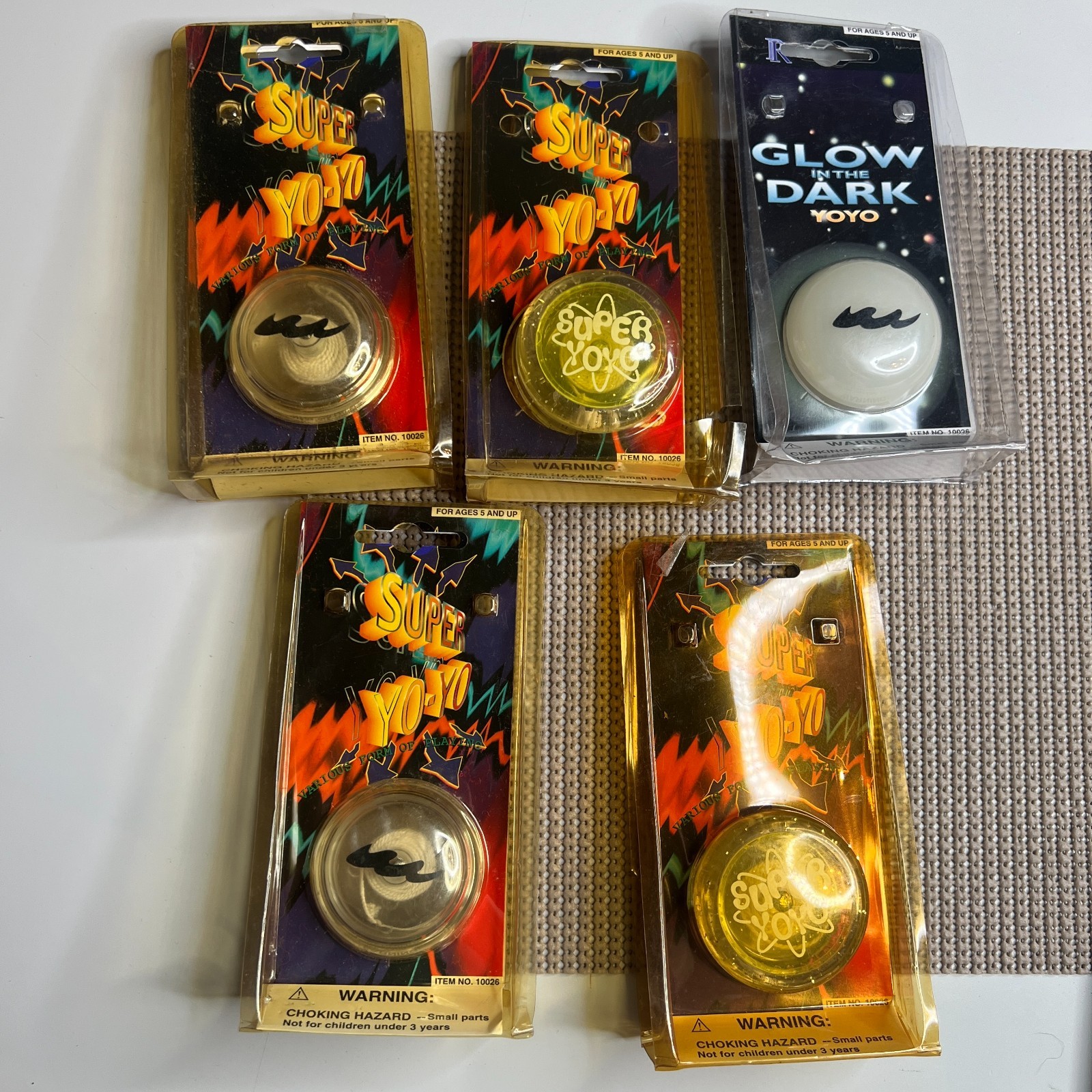 Lot of 5 Vintage 1990s Manley Super Yo-Yo & Glow in the Dark YoYo Sealed NOS