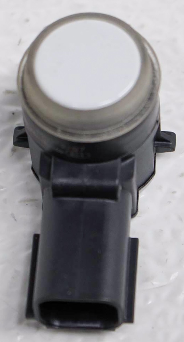 52019546 OEM White Park Sensor for Select Buick, GMC, Cadillac, Chevrolet models