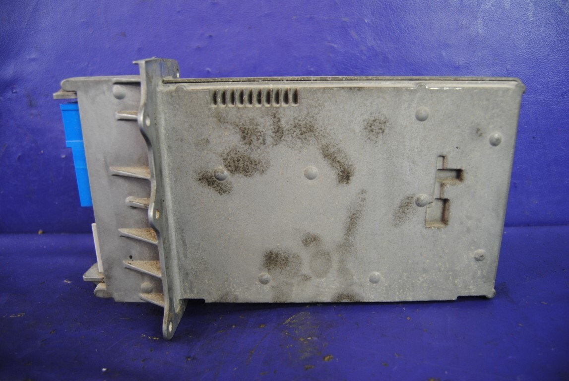 OEM Freightliner M2 106 Cab Control Bulkhead Module CECU | 06-75157-000