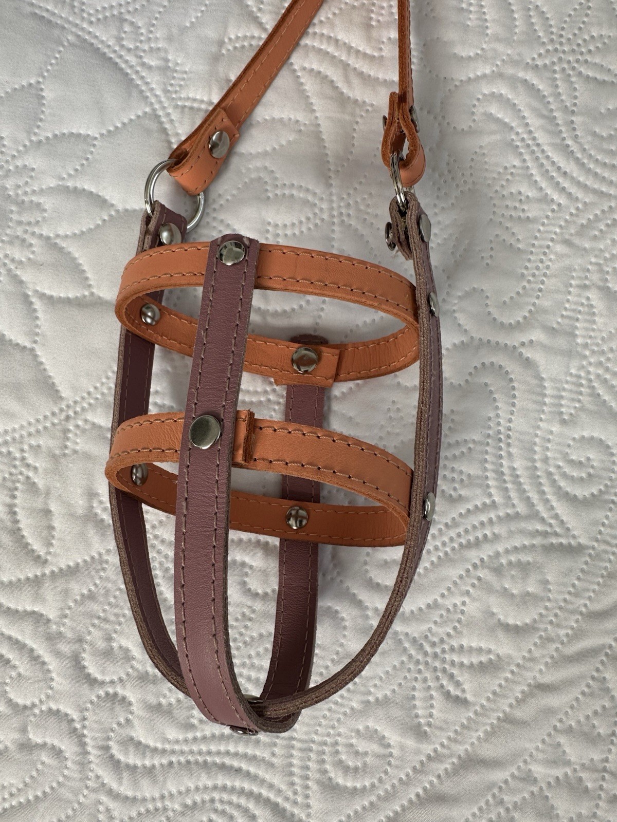 Leather basket muzzle for dogs, breathable, anti-barking
