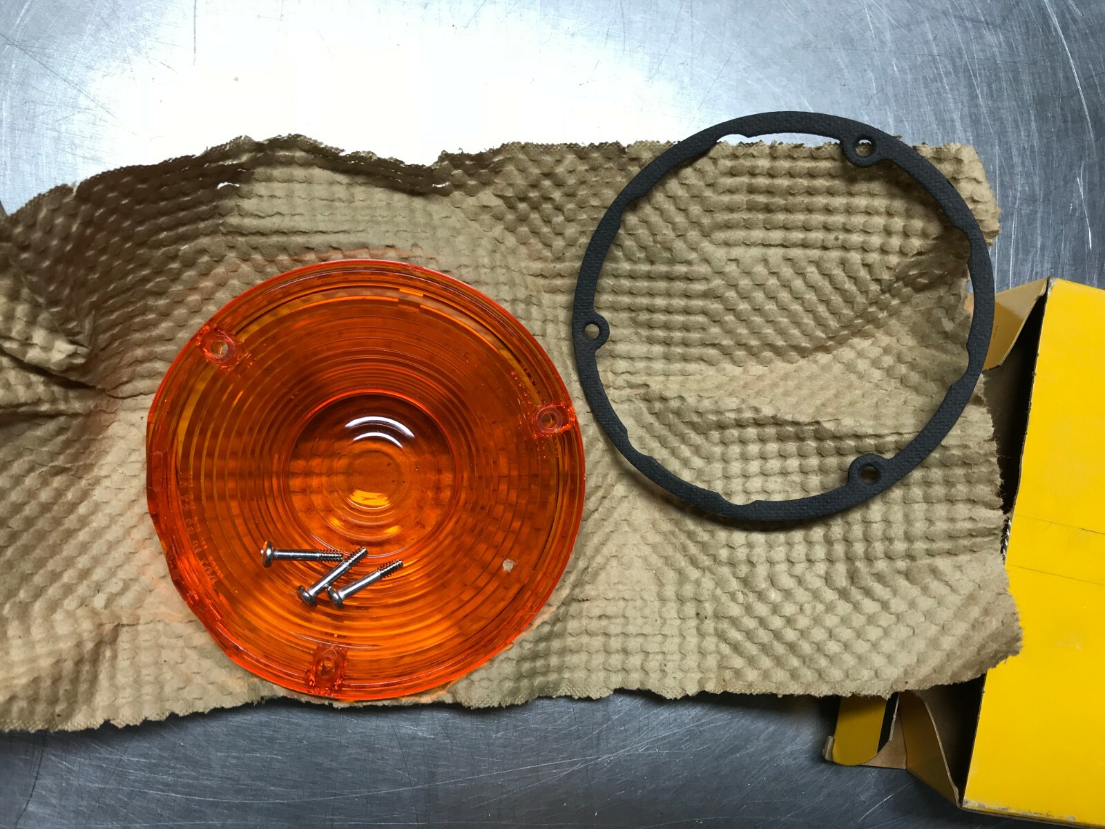 7D8713  Genuine OEM  CAT   ROUND AMBER LENS KIT   Caterpillar  7D-8713