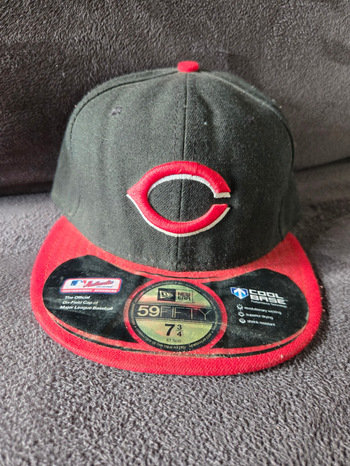 CINCINNATI REDS New Era 59Fifty Fitted Hat 7-3/4 Black Red MLB Authentic