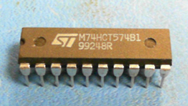 New (18pcs) M74HCT574B1R ST MICROELECTRONICS IC Logic