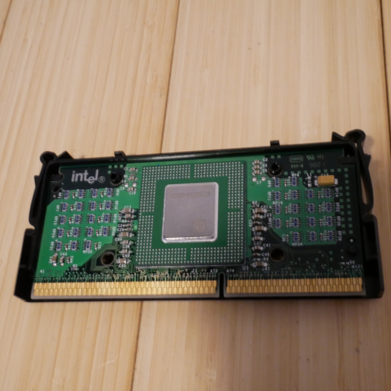 Intel Celeron Processor SL2YP 300-66 MHz - 128kb L2 Cache- Tested & Working