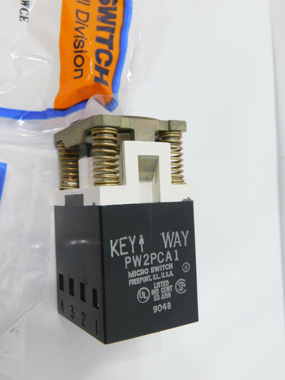 Honeywell Microswitch PW2PCD8DE Kit Push Button Clear Lens PW2PCA1