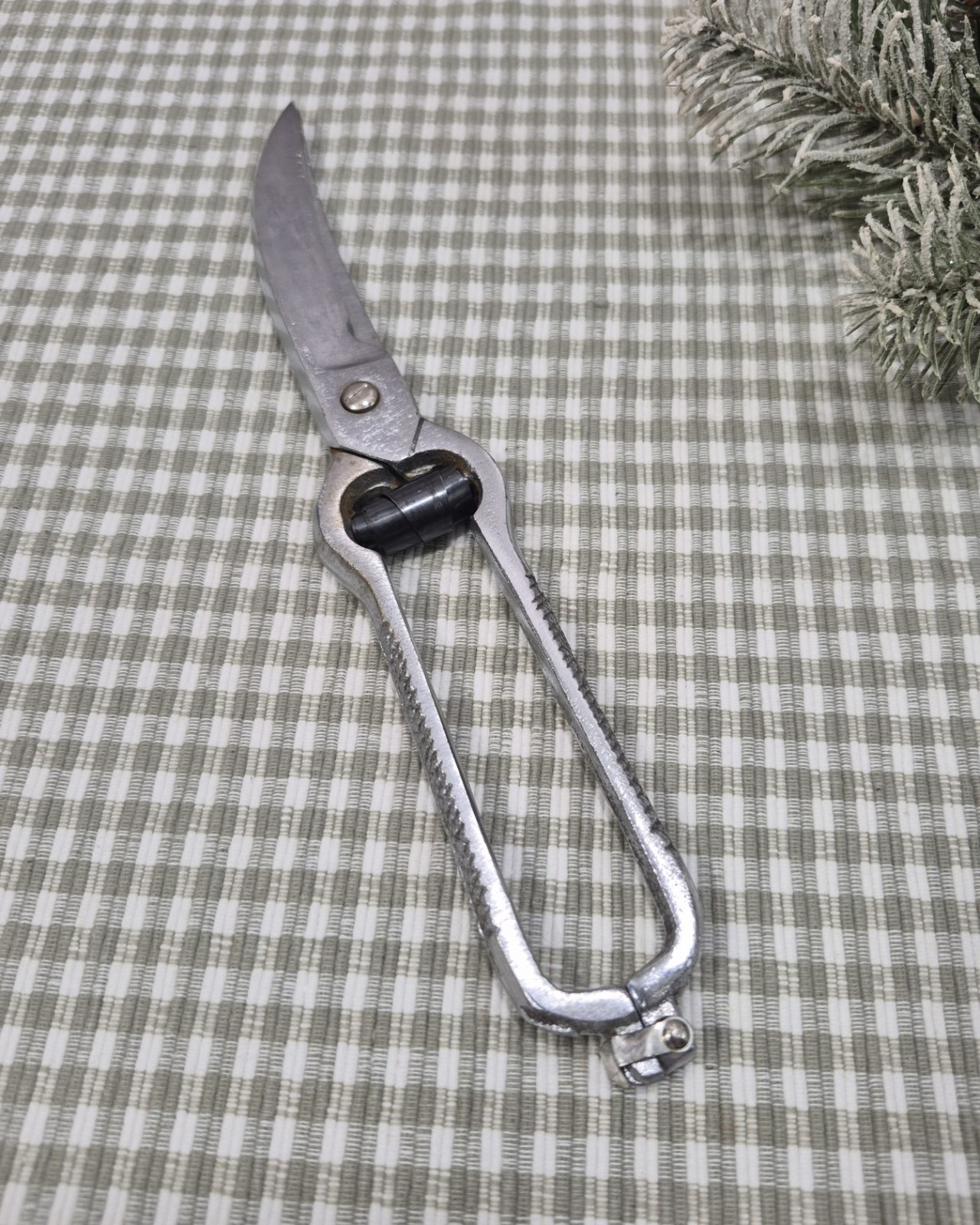 Vintage Heavy-Duty Steel Spring Loaded Poultry, Beef or Seafood Cutting Shears