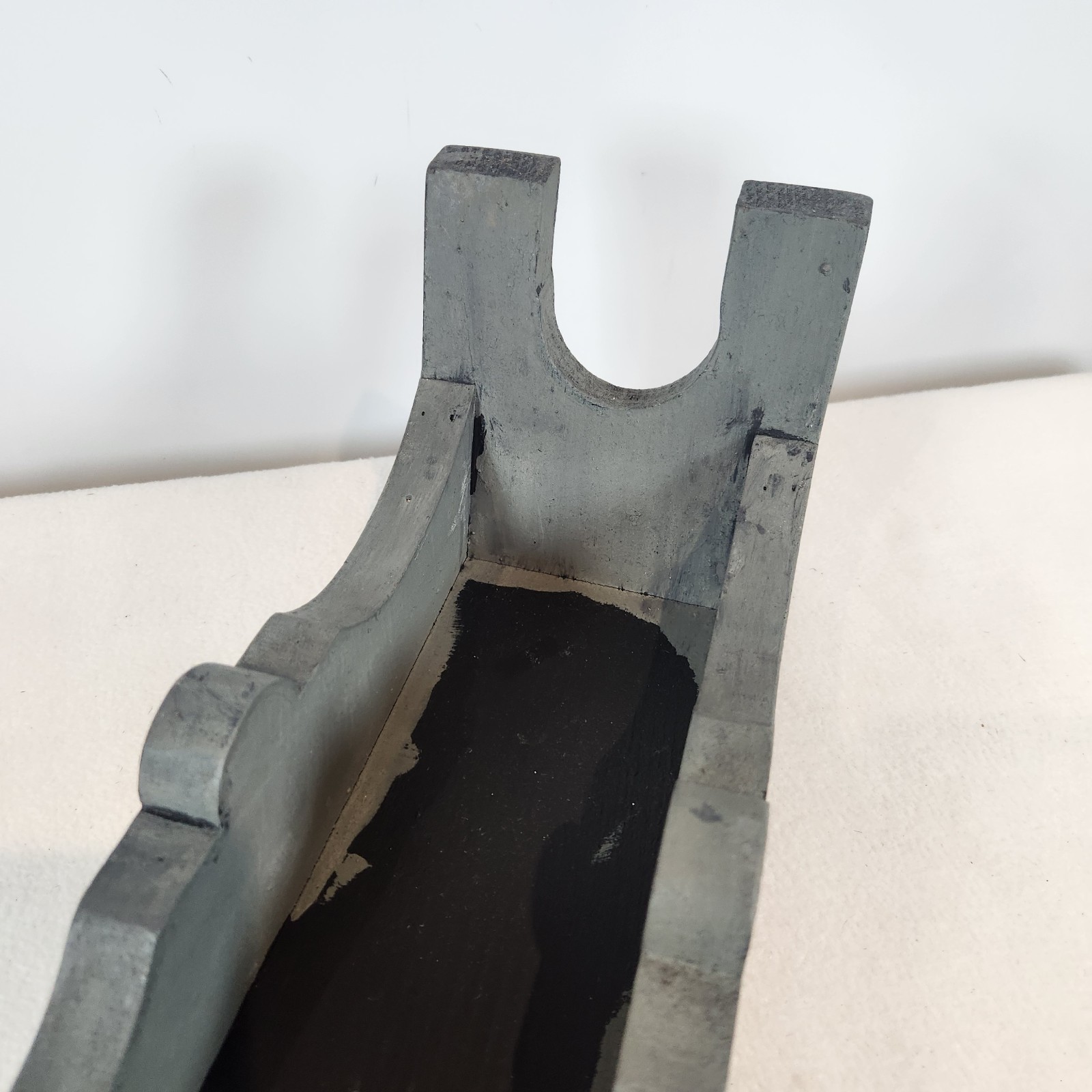 Gray Chippy Distressed Painted Small Decorative Bench Riser Plant Stand FARMHOUS