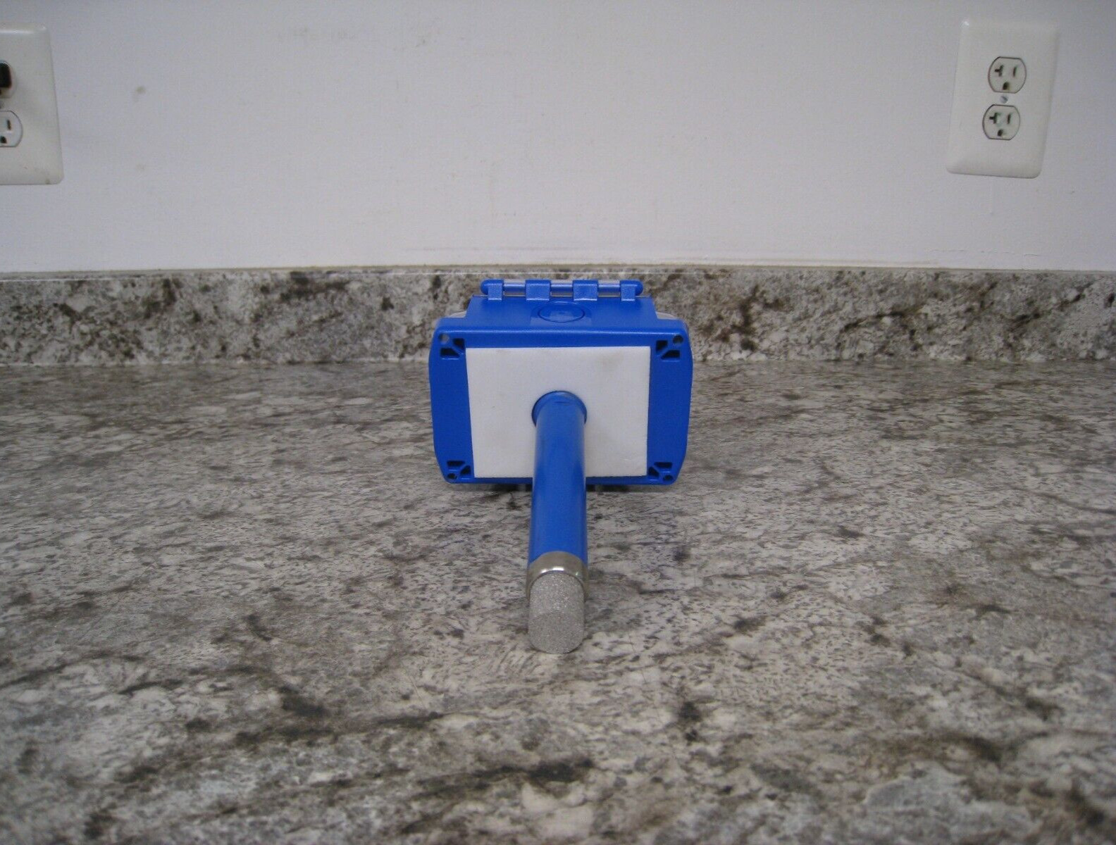 New BAPI BA/H200-D-BB +/- 2% RH Relative Humidity Duct Sensor / Transmitter