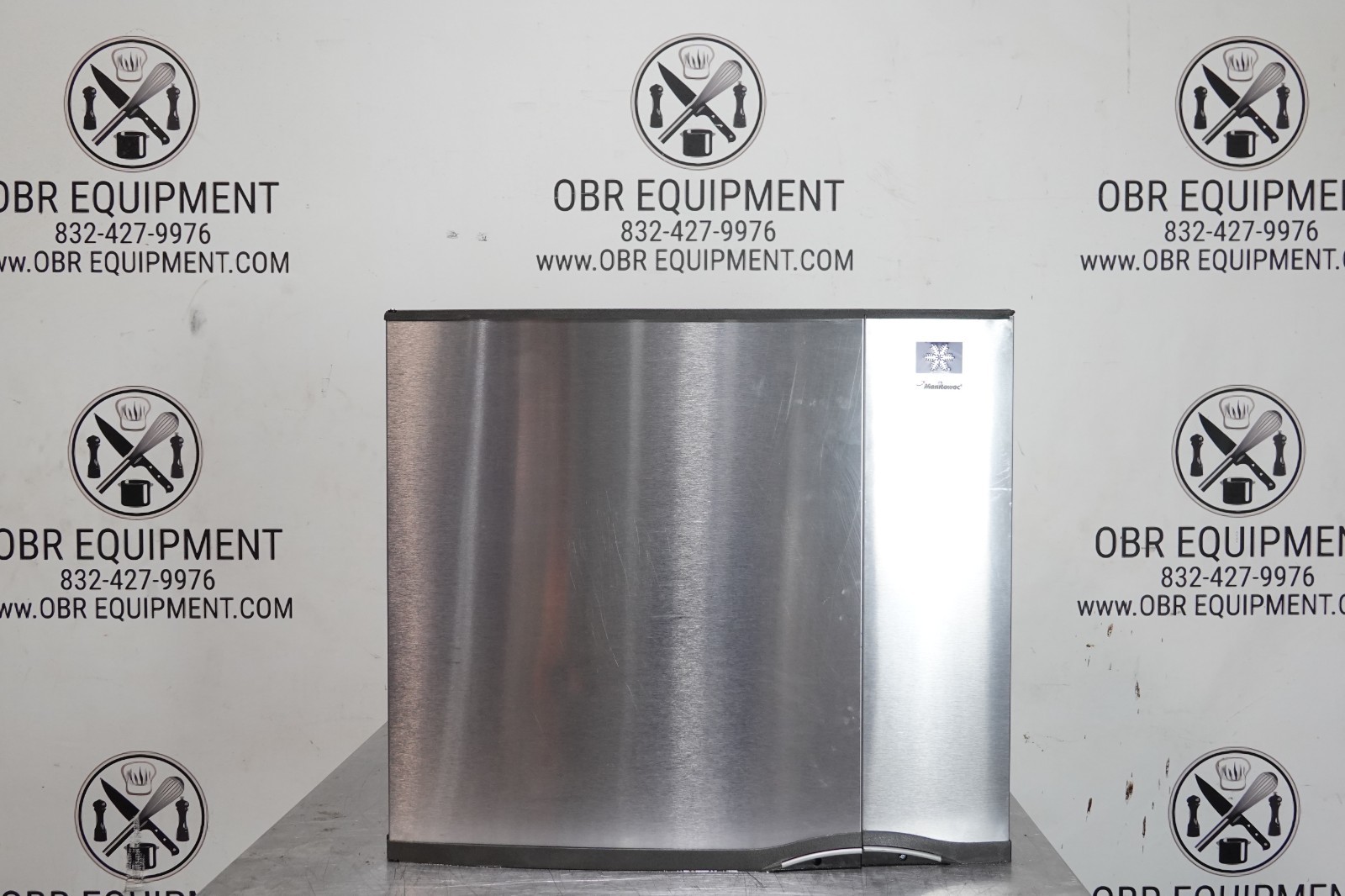 MANITOWOC 670LBS AIR-COOLED SMALL DICE CUBE ICE MACHINE MODEL SD0852A