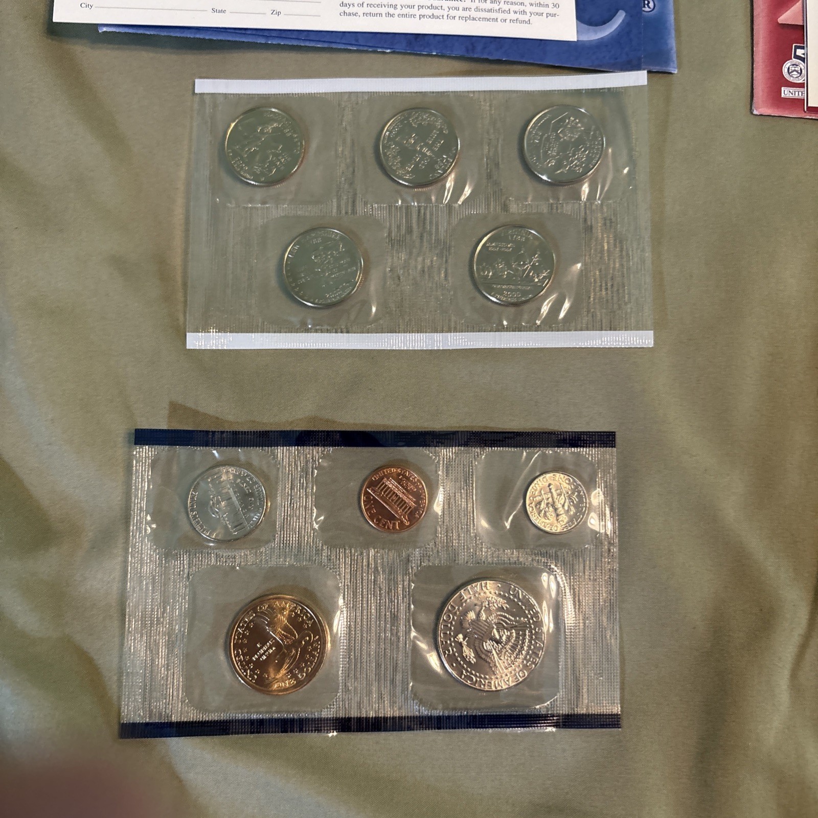 US Mint Denver & Philadelphia 2000 Uncirculated Coin Sets