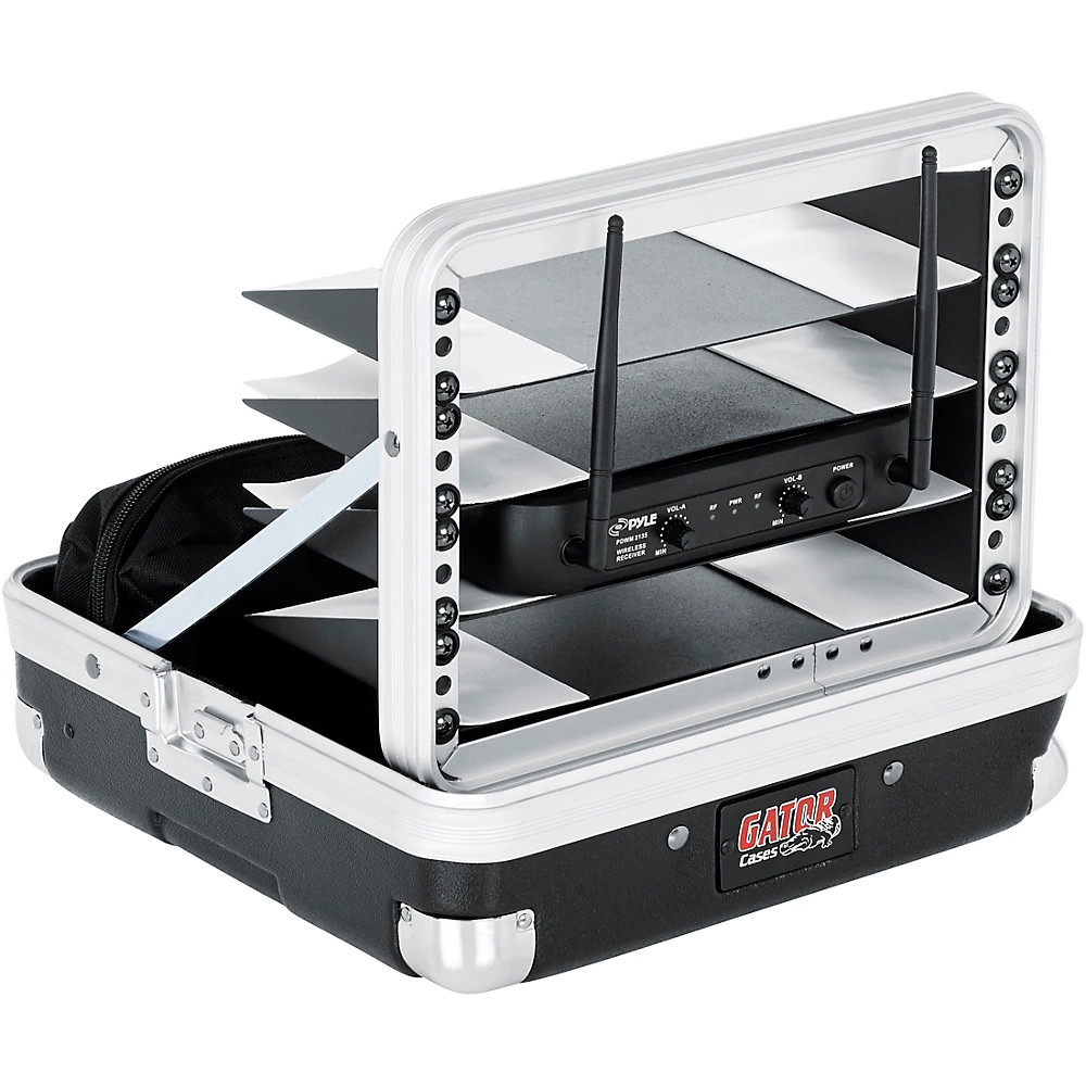 Gator GM4WR 4 Wireless Mic System Case Refurbished